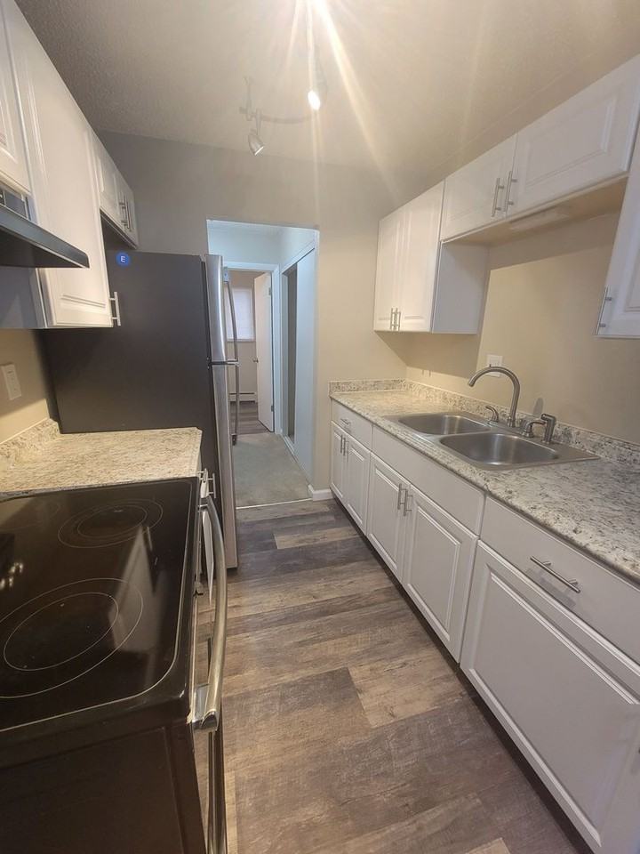 105-001 - 409 E Sheridan Ave - Photo 3 of 17