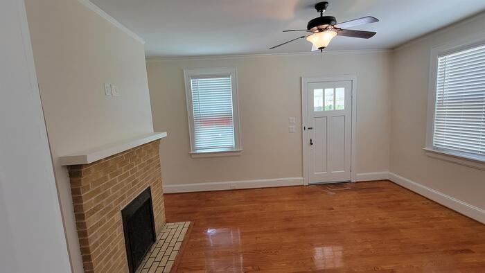 2308 Marion St #2 - Photo 3 of 18
