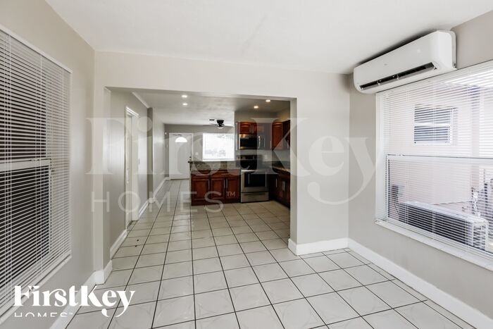 6528 Fletcher St - Photo 3 of 16