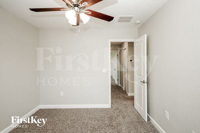 4748 Cortland Dr - Photo 3 of 15