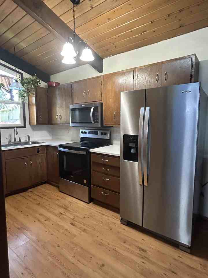 315 E Cedar St #NA - Photo 2 of 20