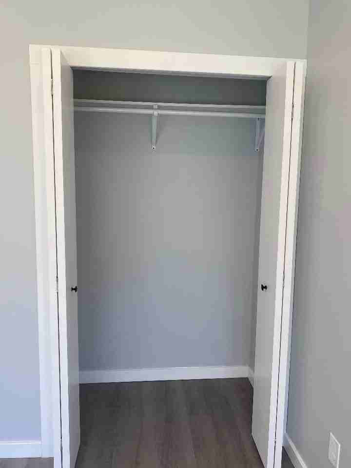 1827 W 7th St #1 - Photo 6 of 11