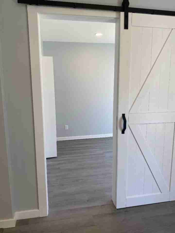 1827 W 7th St #1 - Photo 7 of 11