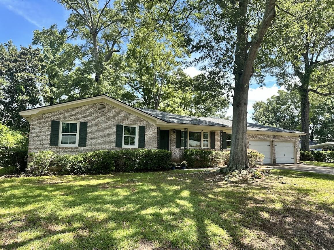 2204 N Dallerton Cir #NA - Photo 2 of 50