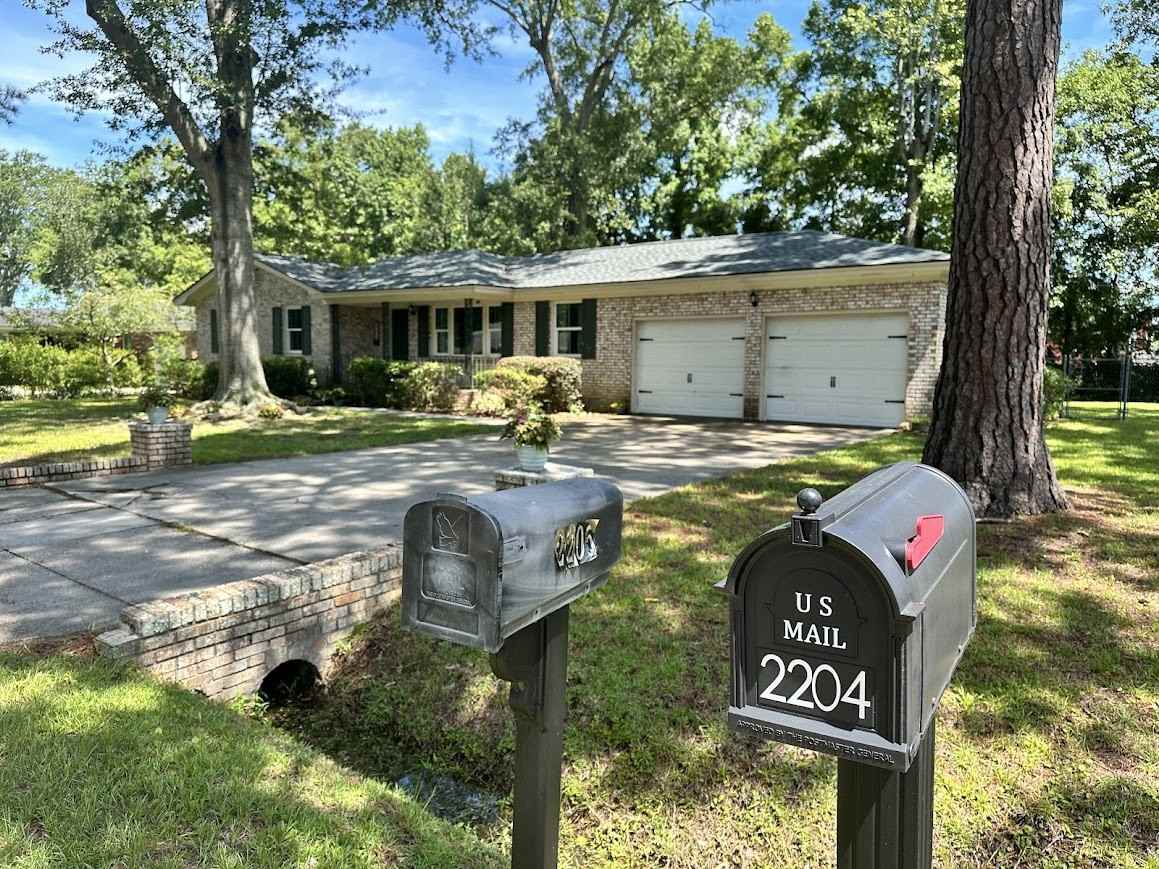 2204 N Dallerton Cir #NA - Photo 4 of 50