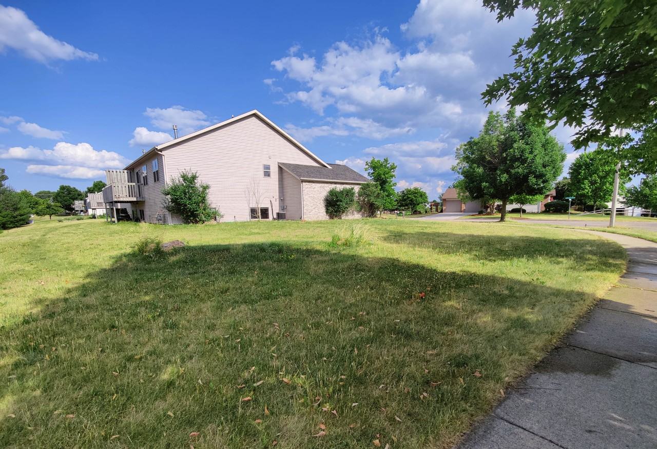 122 Paradise Cir #NA - Photo 2 of 21