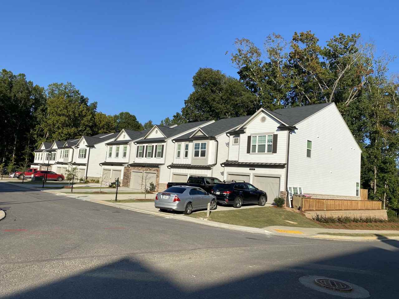 5930 Lyon St #NA - Photo 3 of 31
