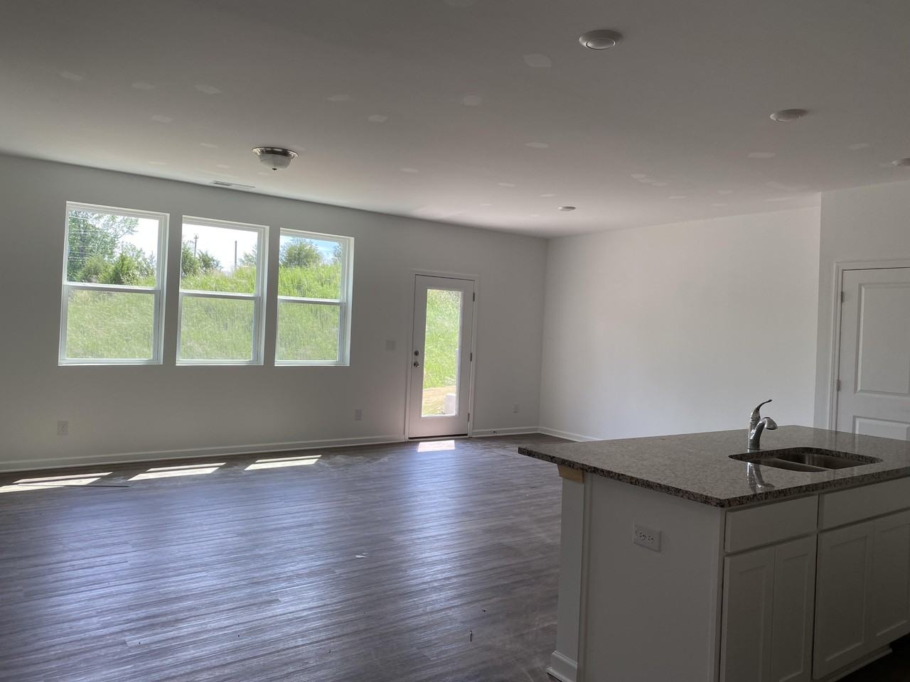 5930 Lyon St #NA - Photo 5 of 31