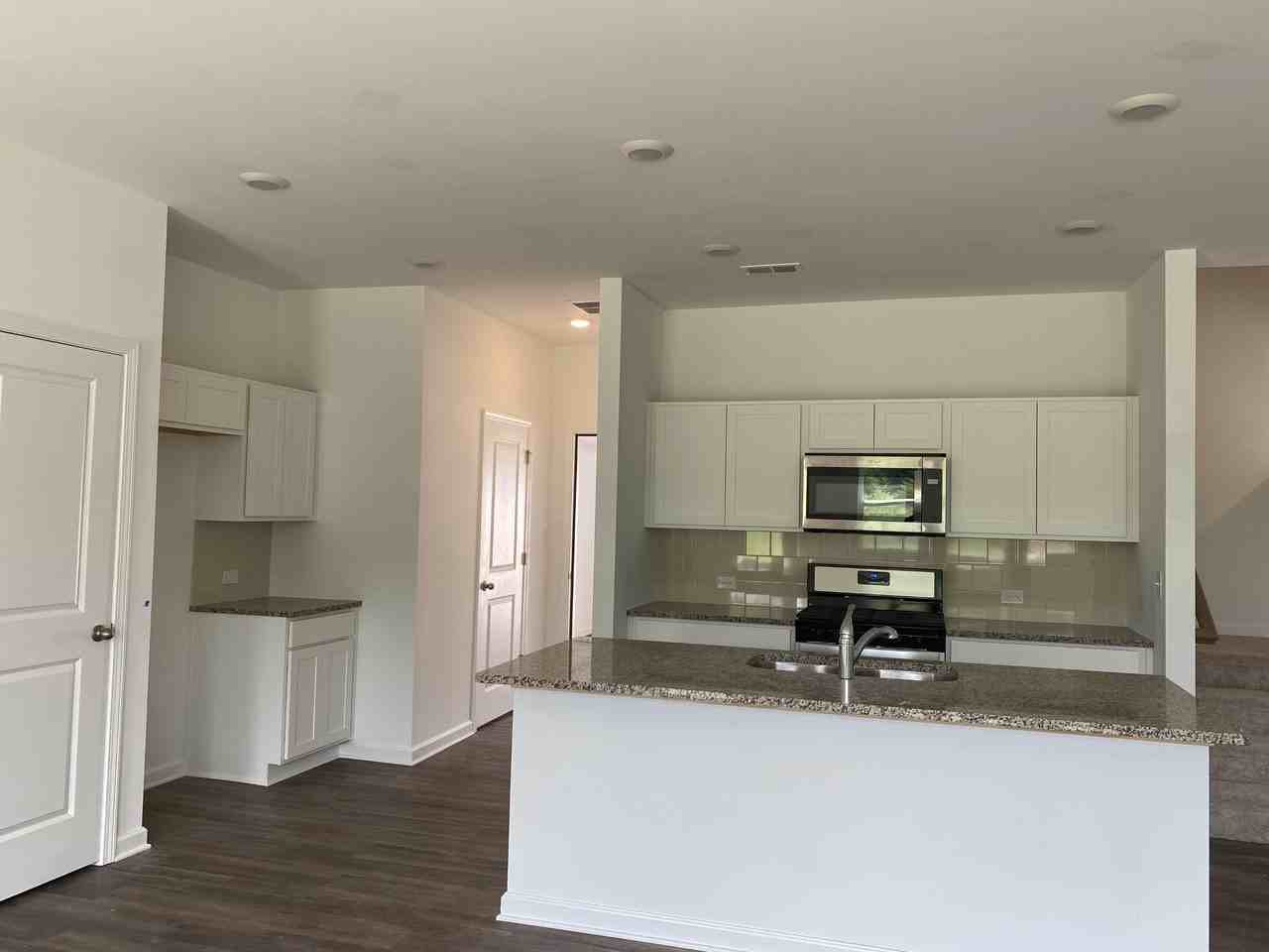 5930 Lyon St #NA - Photo 6 of 31