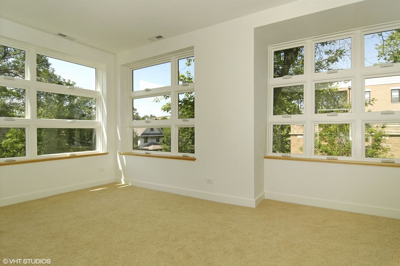 7209 N Oakley Ave #NA - Photo 2 of 4