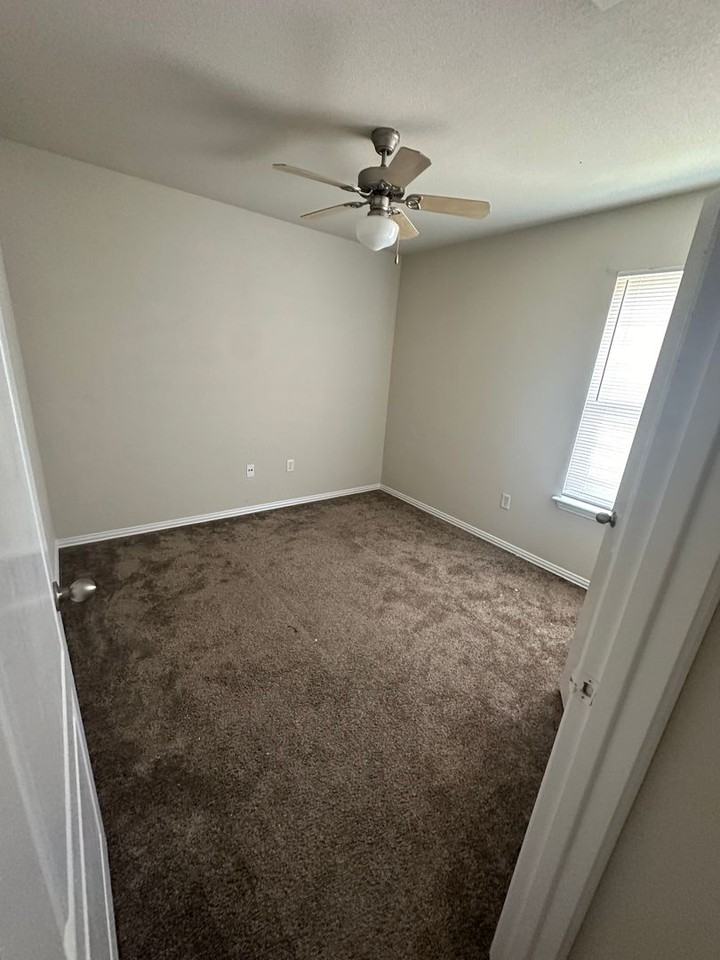 946 Sylvia 946 - Photo 3 of 7