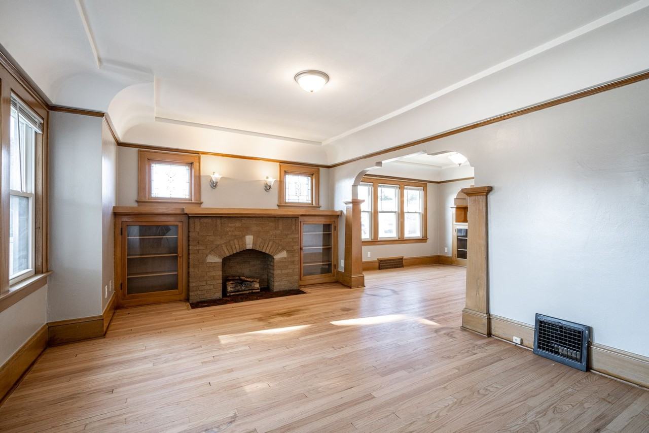 2247 S 82nd St - Photo 3 of 20