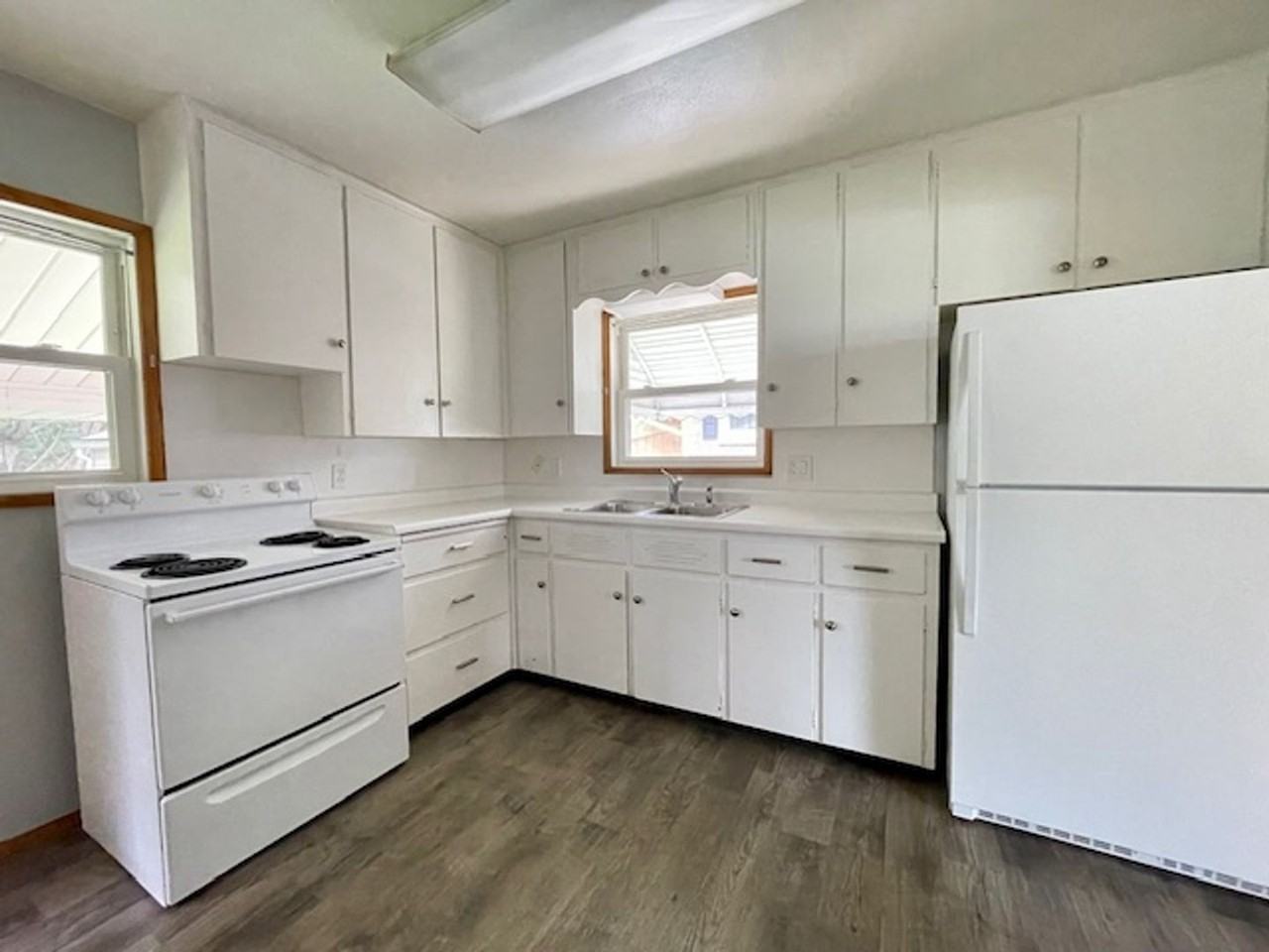 173 Kelly Ave - Photo 2 of 8