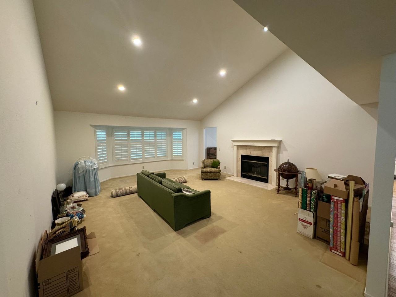 1376 Ken Ave - Photo 3 of 18