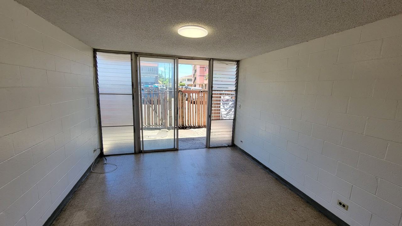 1416 Middle St - Photo 3 of 11