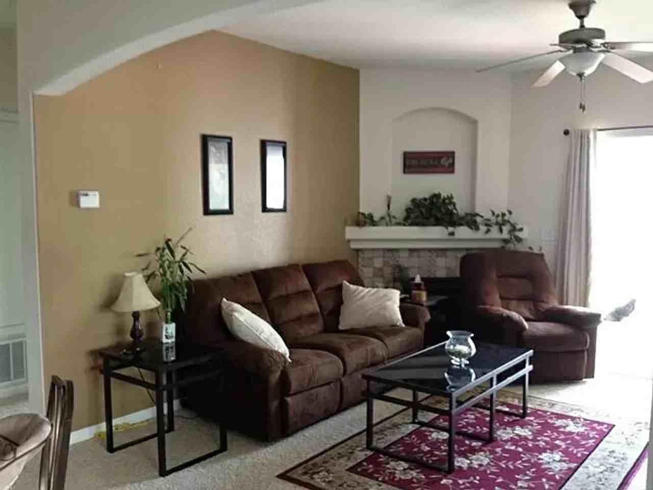 4685 Hahns Peak Dr - Photo 4 of 8
