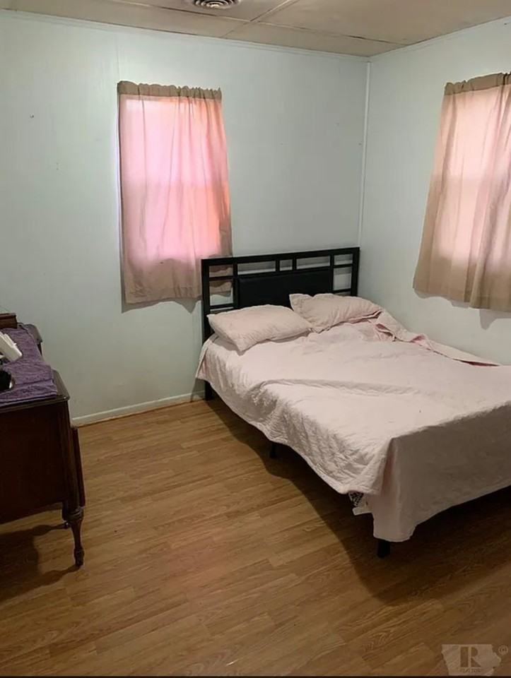 403 10th Ave - Photo 2 of 6