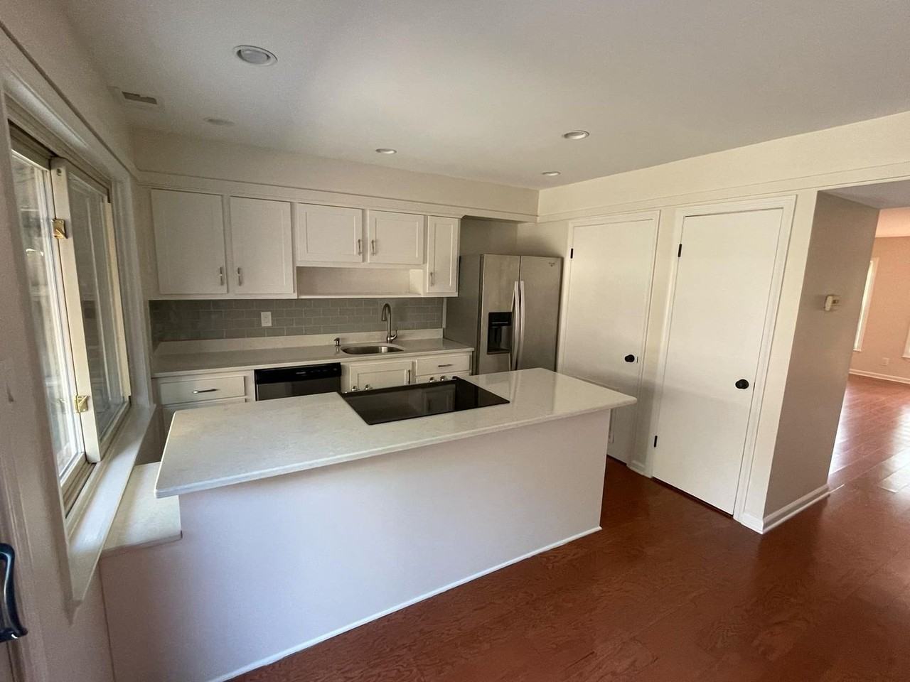 164 Albemarle Dr - Photo 2 of 12