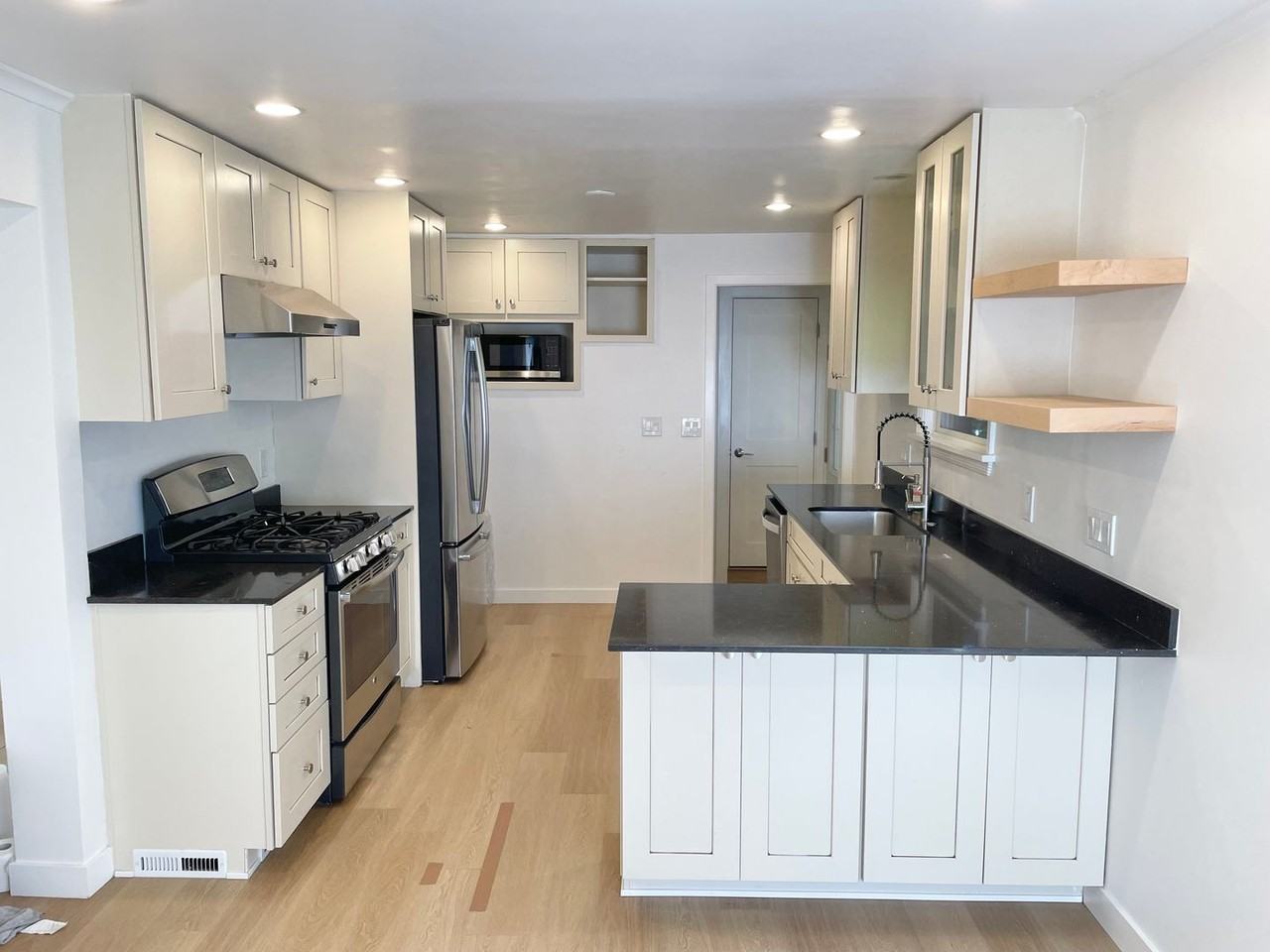 8327 Jones Ave Nw - Photo 3 of 25