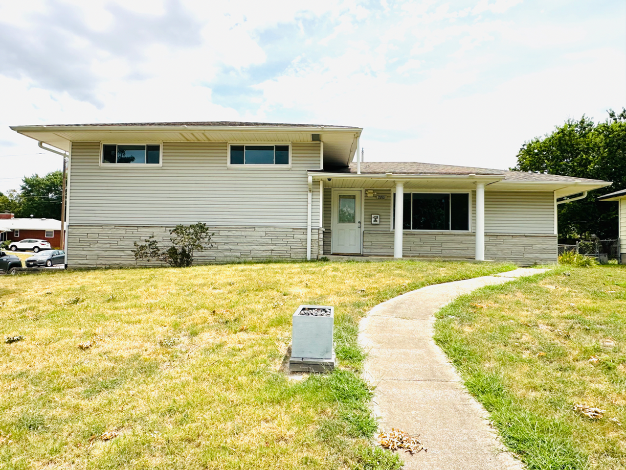 2801 S Minnesota Ave - Photo 2 of 18