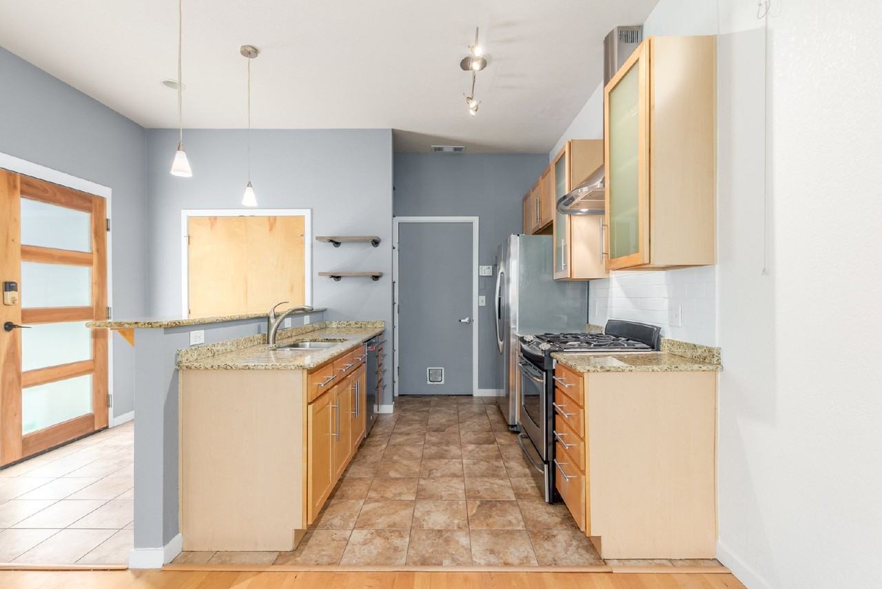 3095 Blake St Unit 2 - Photo 6 of 32