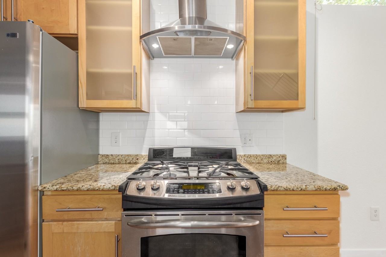 3095 Blake St Unit 2 - Photo 7 of 32