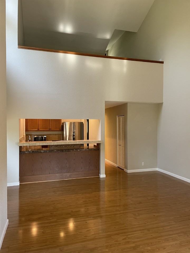 100 Suntree Ln #109 - Photo 2 of 14