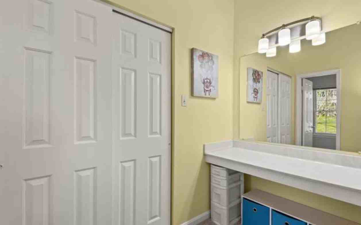 12909 Summer Hill Dr #NA - Photo 5 of 17