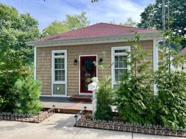 featured image of 1003 Court St #NA