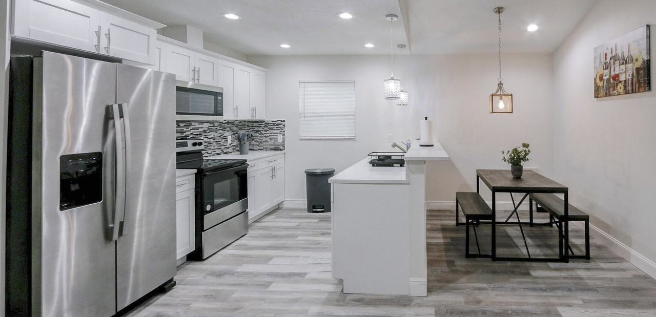 Courtland St - Photo 7 of 12