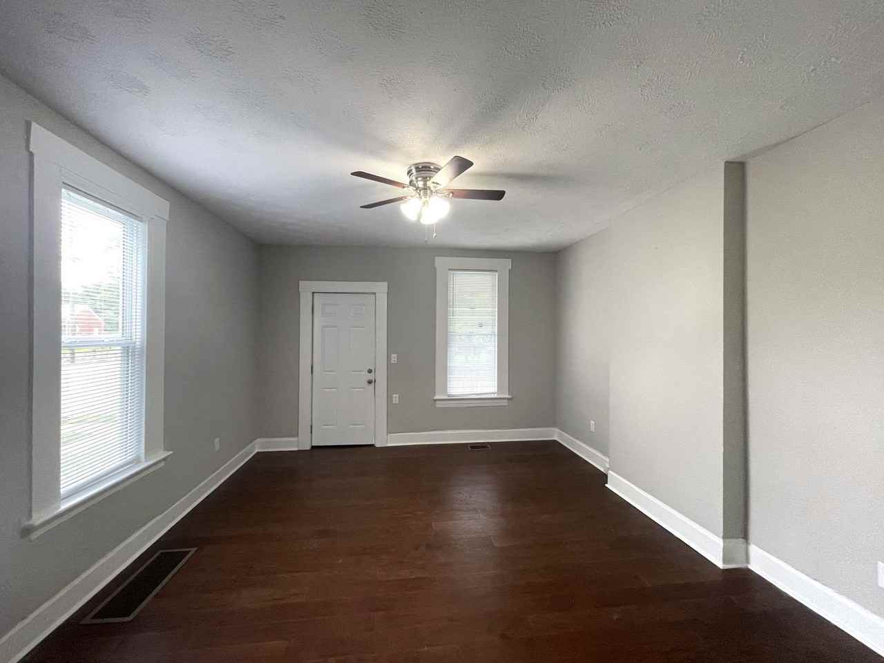 85 Reeb Ave - Photo 5 of 23