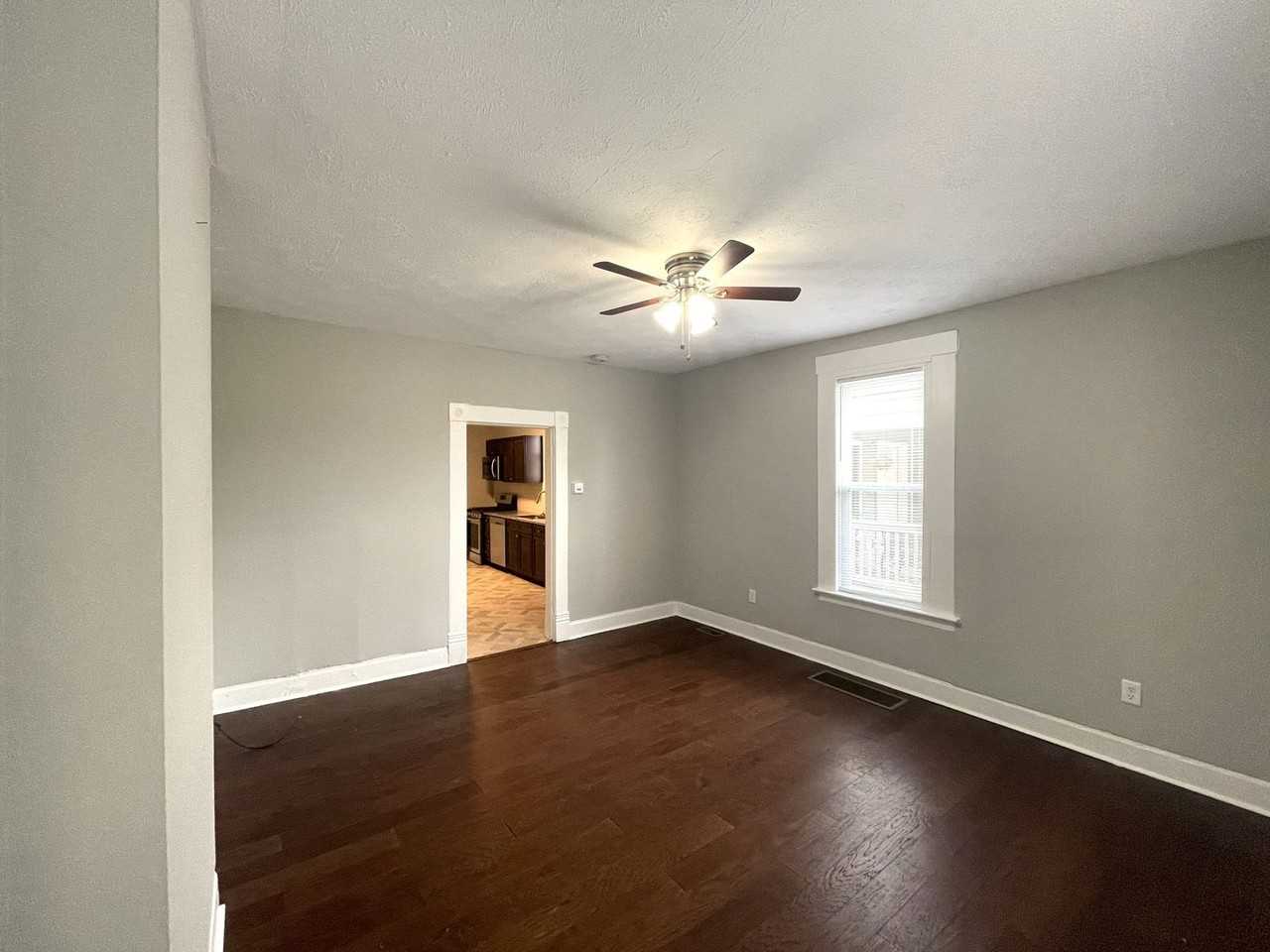 85 Reeb Ave - Photo 7 of 23