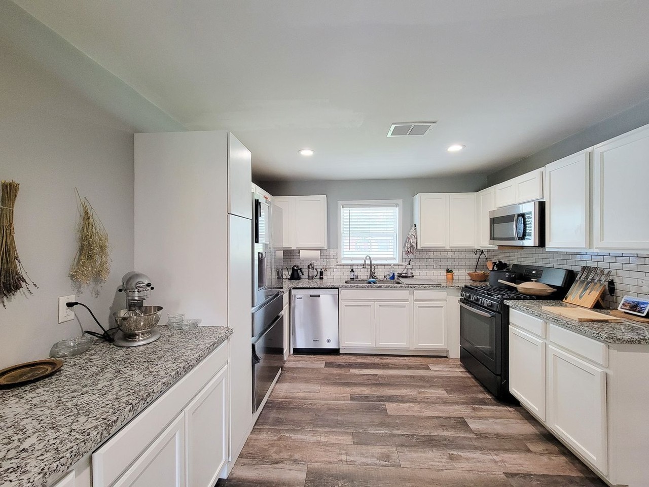 4405 W 43rd St - Photo 6 of 33