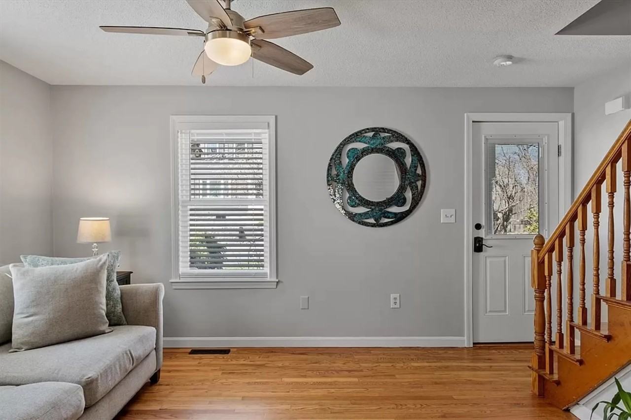 17 1st St - Photo 3 of 21