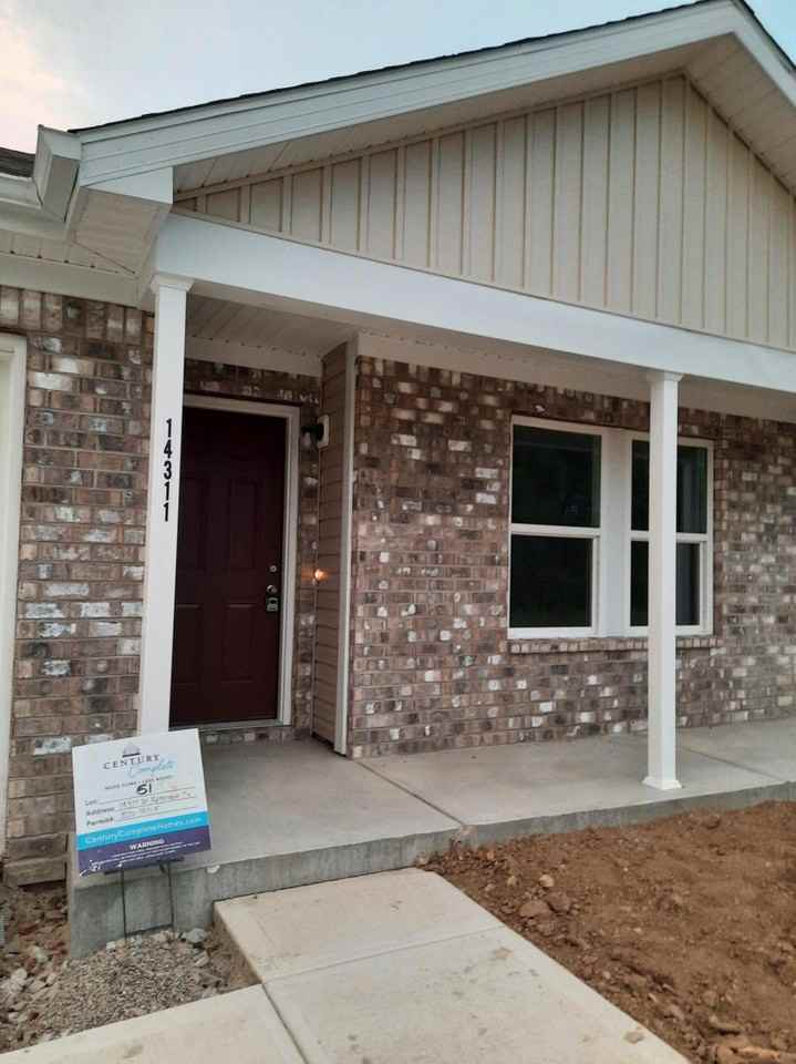 14311 W Katriene Dr - Photo 2 of 10