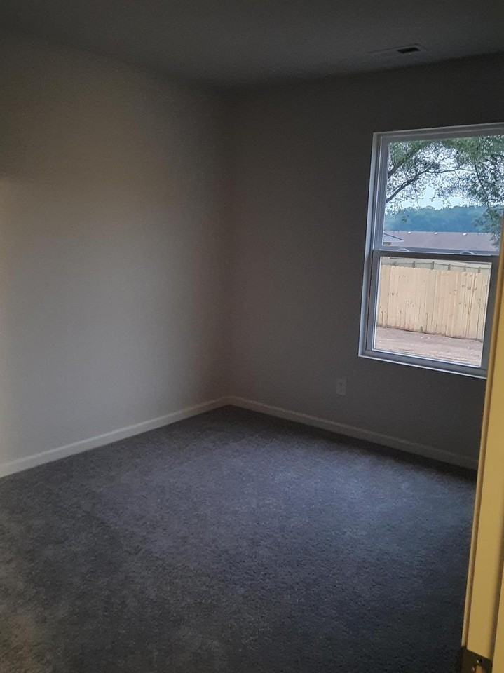 14311 W Katriene Dr - Photo 3 of 10