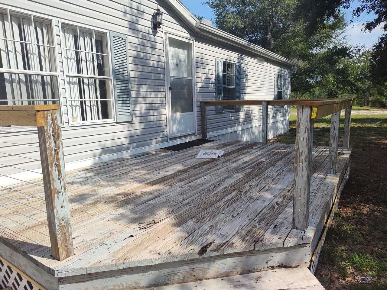 9935 N Matsonford Ave - Photo 3 of 18