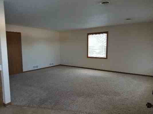 Meadowlands Townhomes - Photo 4 of 9