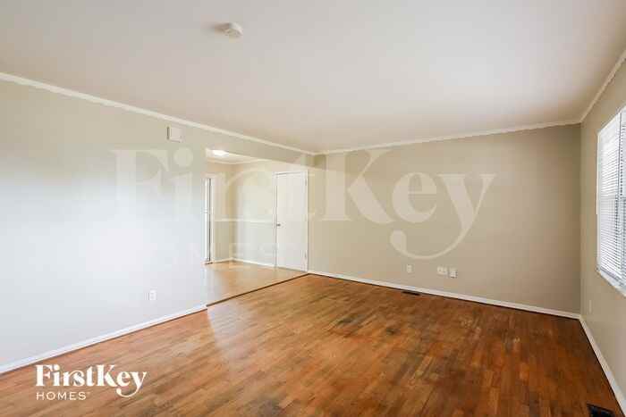 3618 Ferncliff Ave - Photo 3 of 16