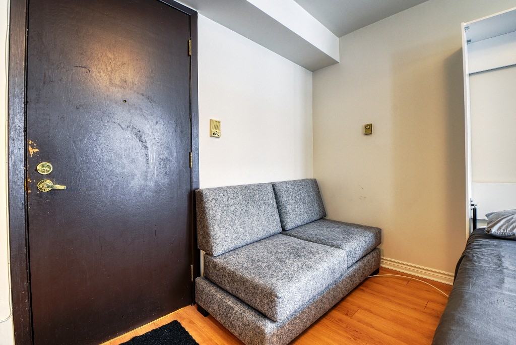 1214 Rue Saint-Denis #8 - Photo 4 of 13