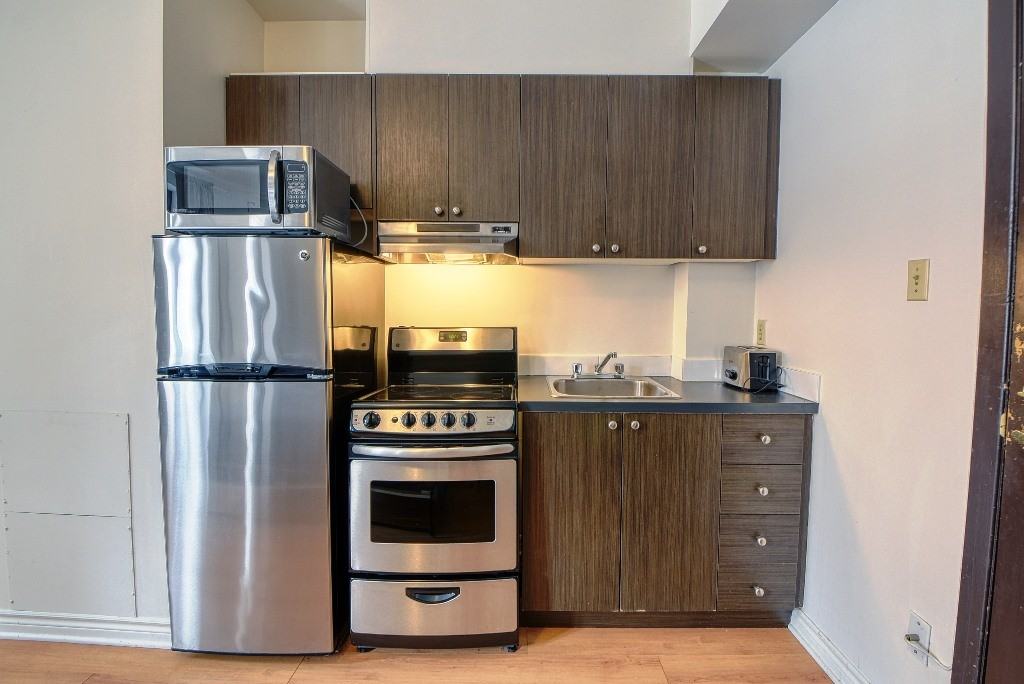 1214 Rue Saint-Denis #8 - Photo 6 of 13