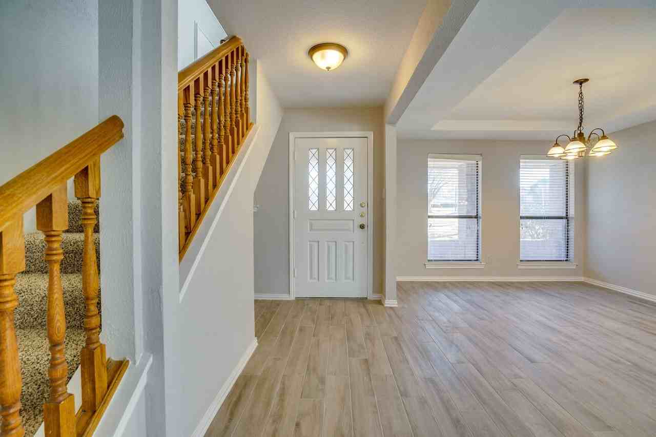 3301 Darion Ln - Photo 3 of 28