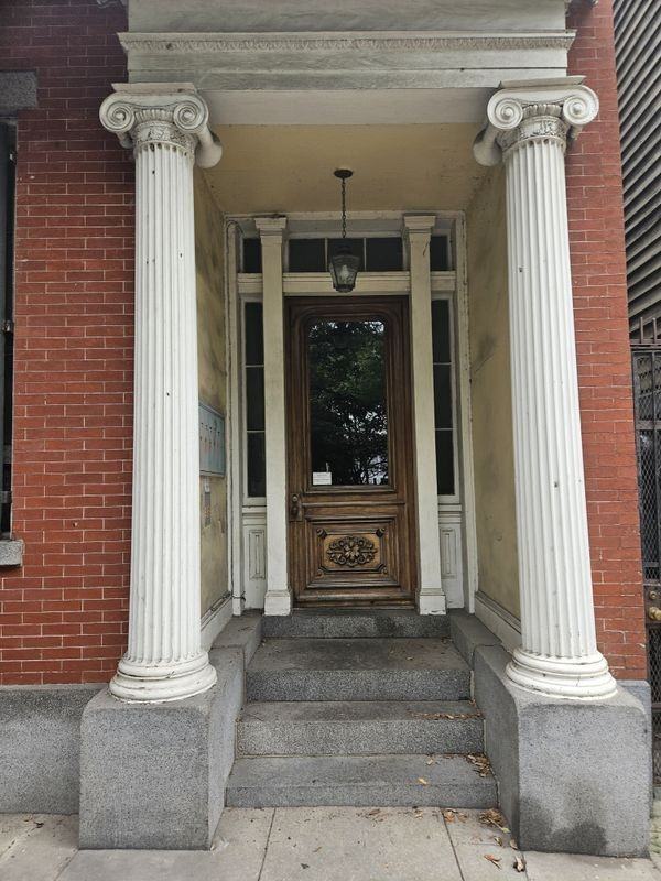 932 Esplanade Ave ##5 - Photo 2 of 13