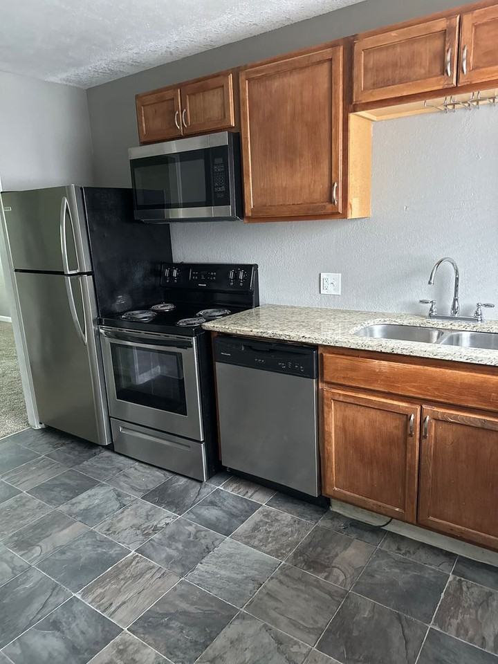 Forest Court Apartment Homes - Photo 3 of 13