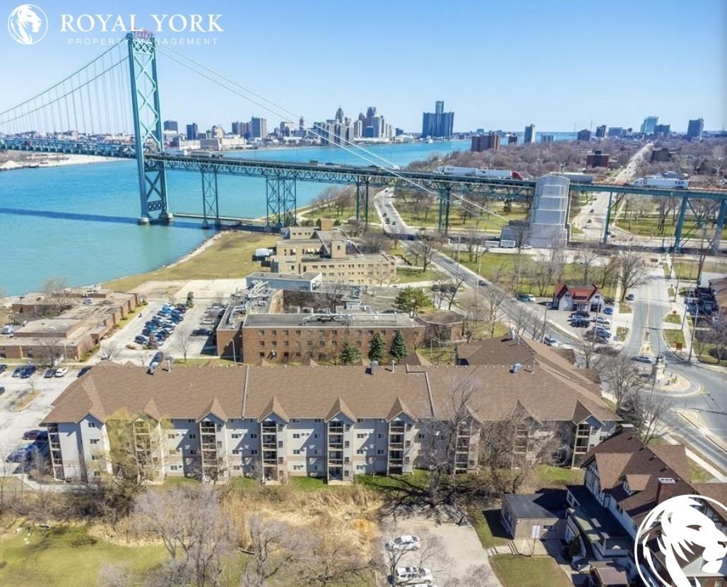 409-3000 Sandwich Street, Windsor, Ontario N9C 4G3 - Photo 2 of 15