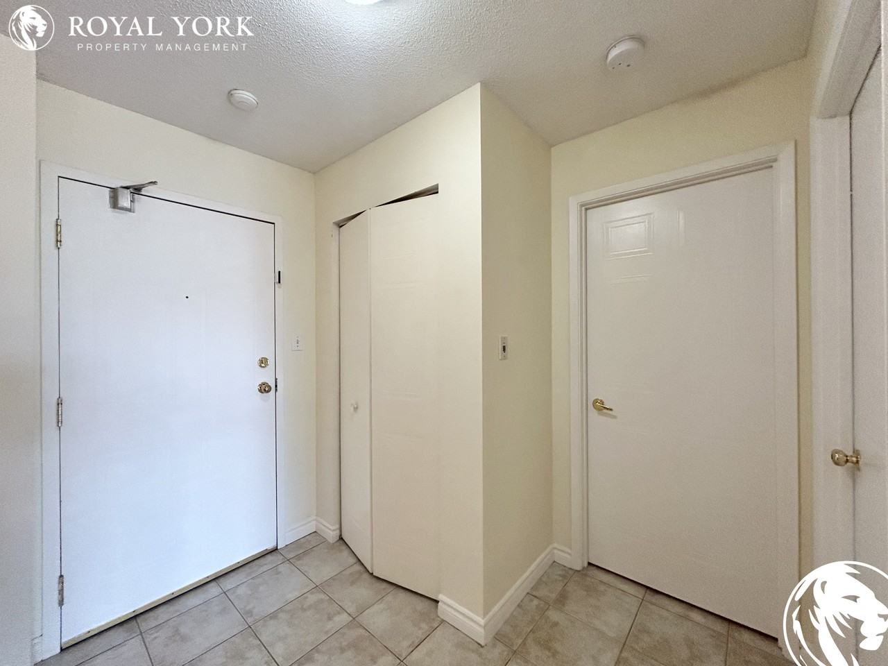 409-3000 Sandwich Street, Windsor, Ontario N9C 4G3 - Photo 3 of 15