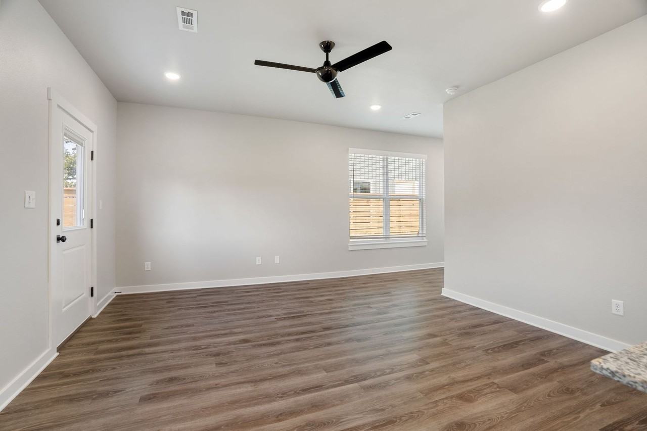 Birdmaster Drive Residences - Photo 3 of 33