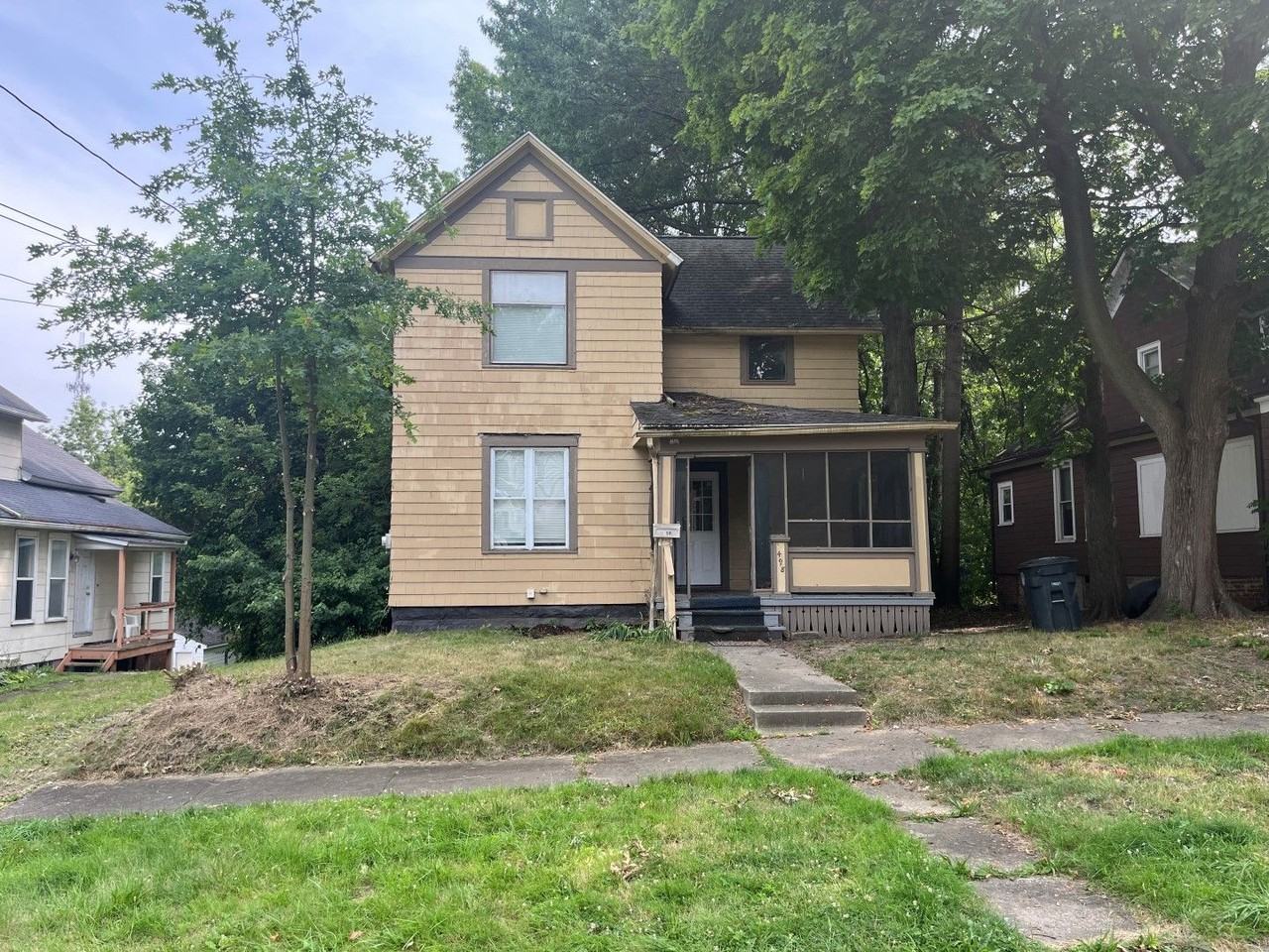 498 Gage Street - Photo 2 of 23