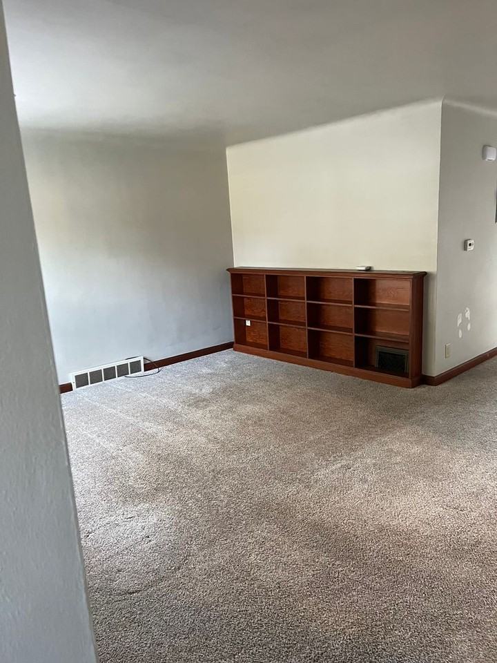 1714 S 7th Ave - Photo 3 of 12