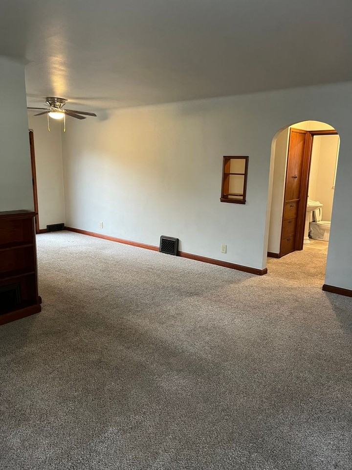 1714 S 7th Ave - Photo 4 of 12